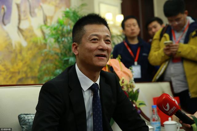 阿巴斯电影将一个古老文明的挣扎求存，将伊斯兰宗教那种对现世苦难的忍耐精神通过他影片中的普通人反映出来。